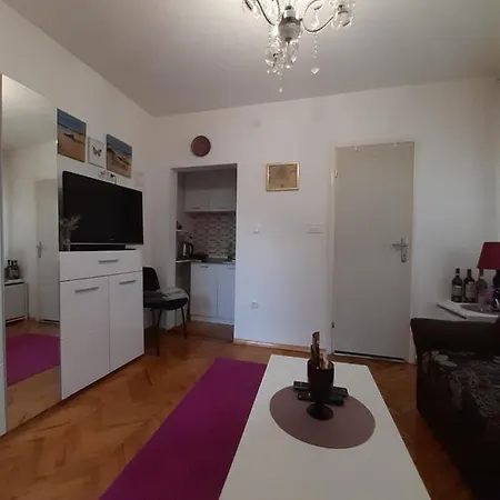 Apartman Deluxe & Alexander *