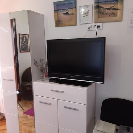 Apartman Deluxe & Alexander Čačak