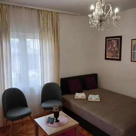 Apartman Deluxe & Alexander
