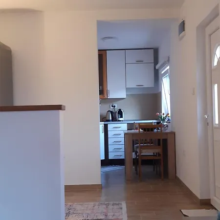 Apartman Deluxe & Alexander *
